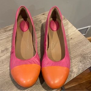 Clarks Artisan -pink and orange flats - size 9